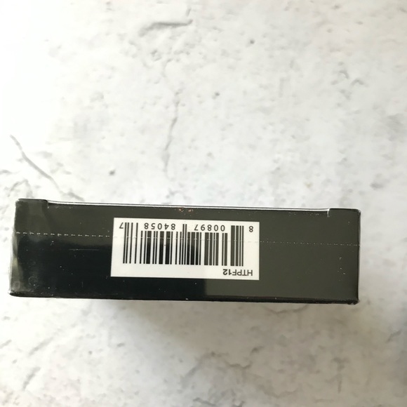 NYX Hydra Touch foundation caramel NIB - Picture 3 of 4